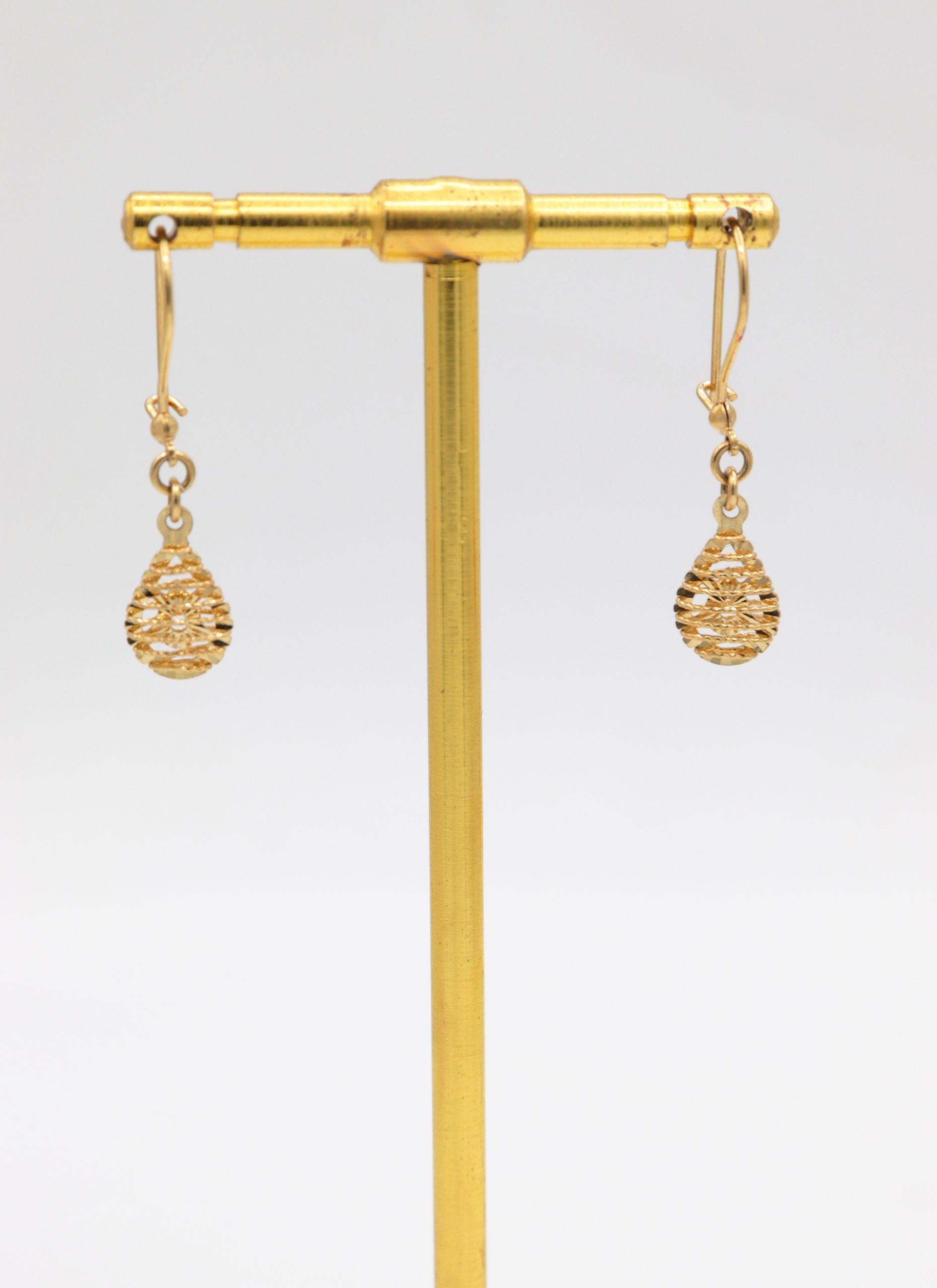 IMG_6848 copy گوشواره آویز توری اشکی - Image 1