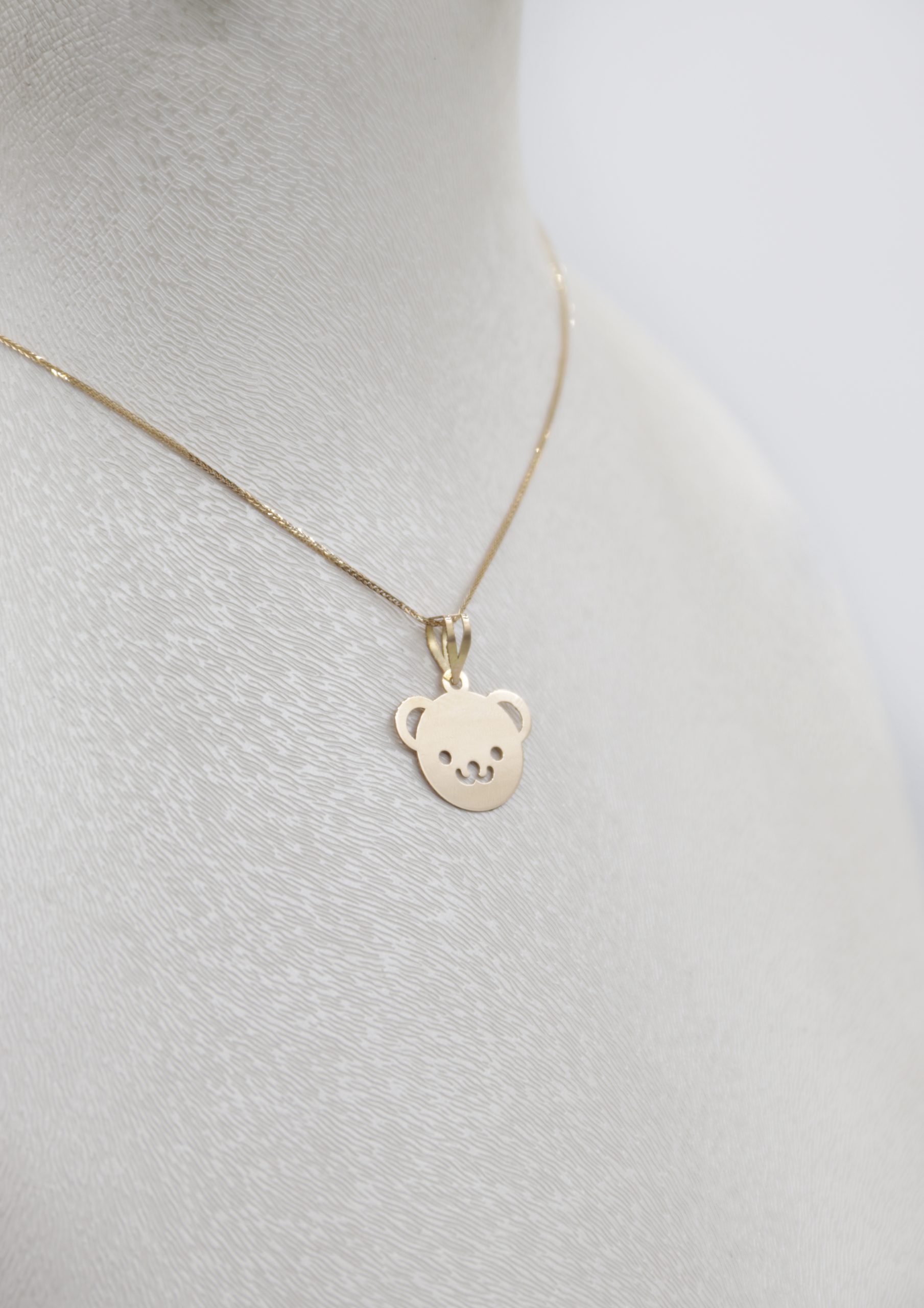 IMG_7145 copy آویز طلا لیزری طرح خرس - Image 1