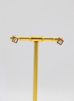 گوشواره میخی مکعبی