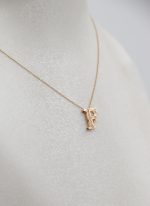 آویز طلا حروف انگلیسی حرف F