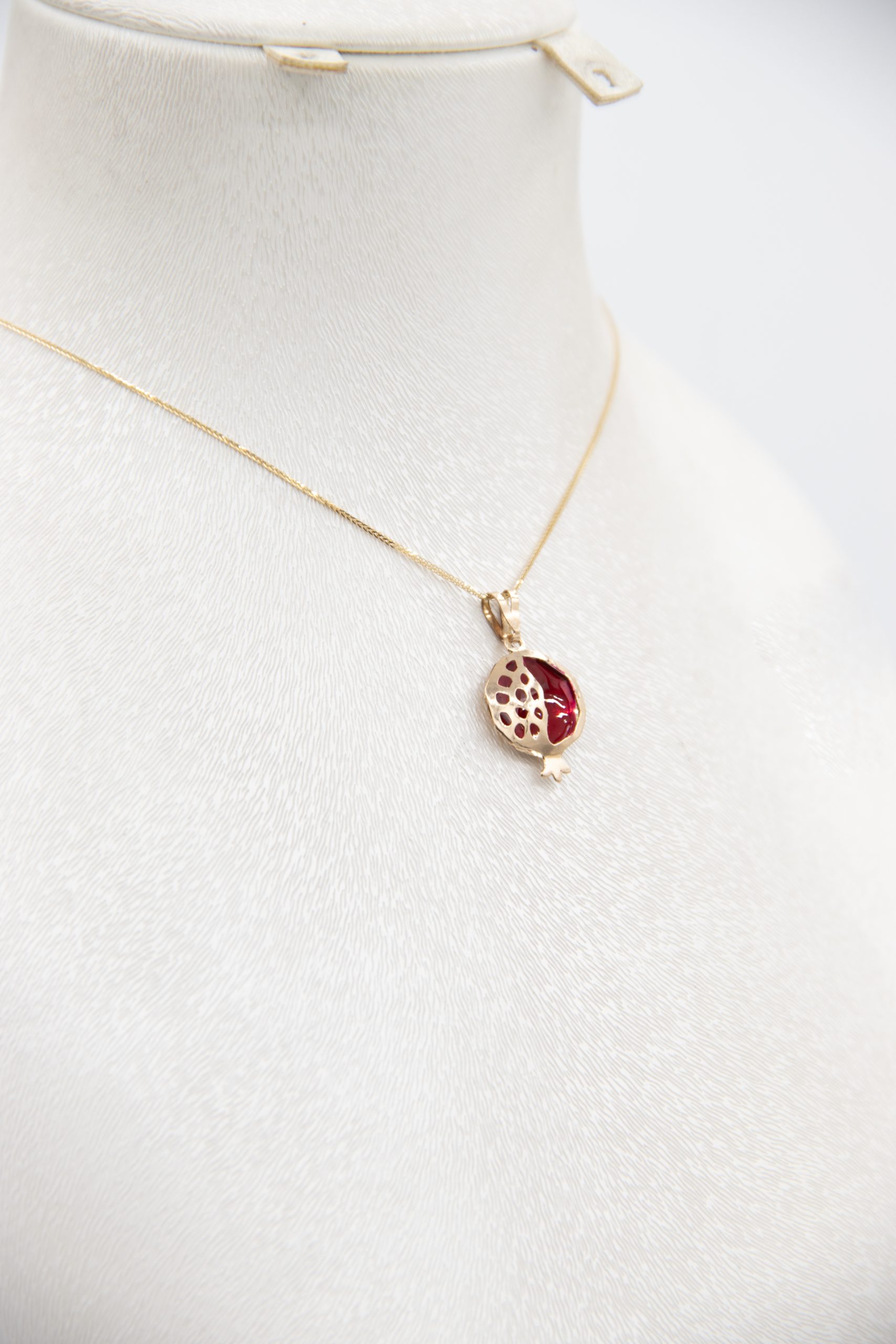 IMG_7592 copy آویز طلا انار - Image 1